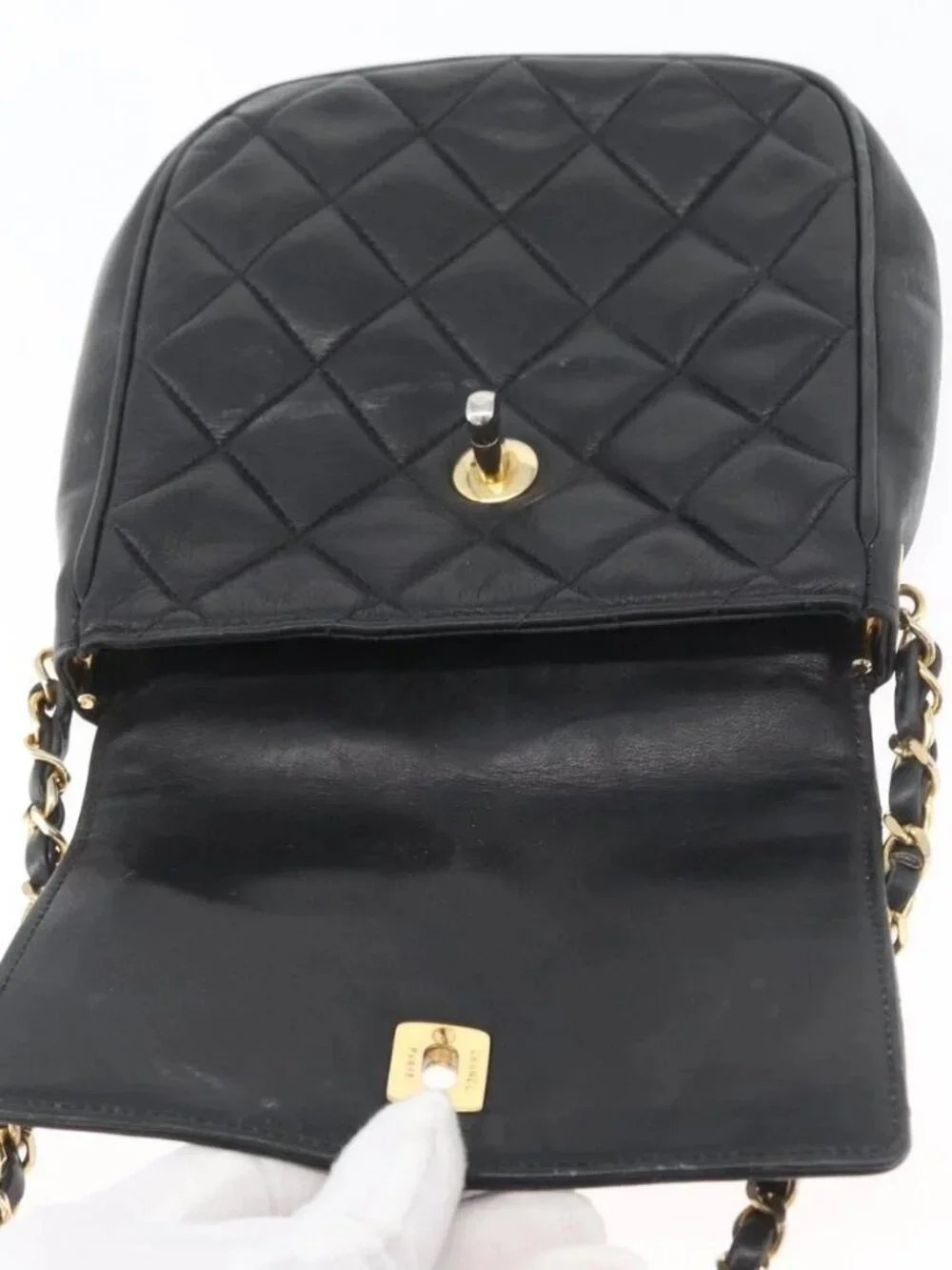 CHANEL brand	chanel color	black